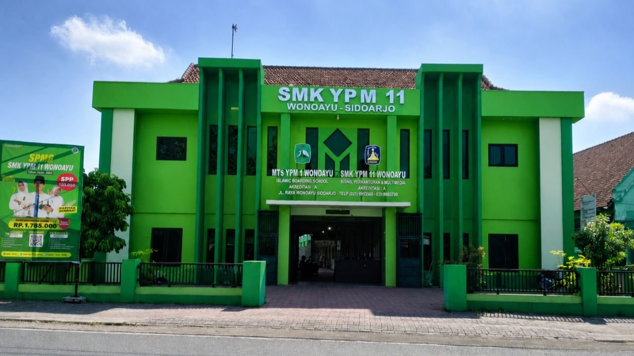 Lingkungan SMK YPM 11 WONOAYU