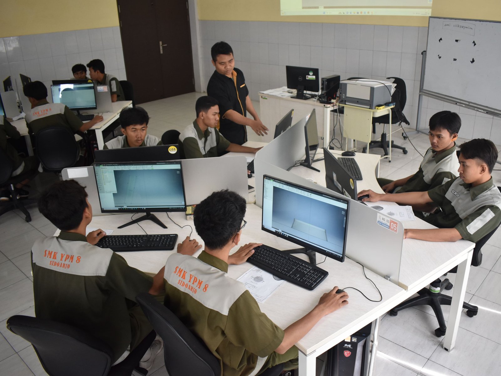 Lab Gambar Mesin